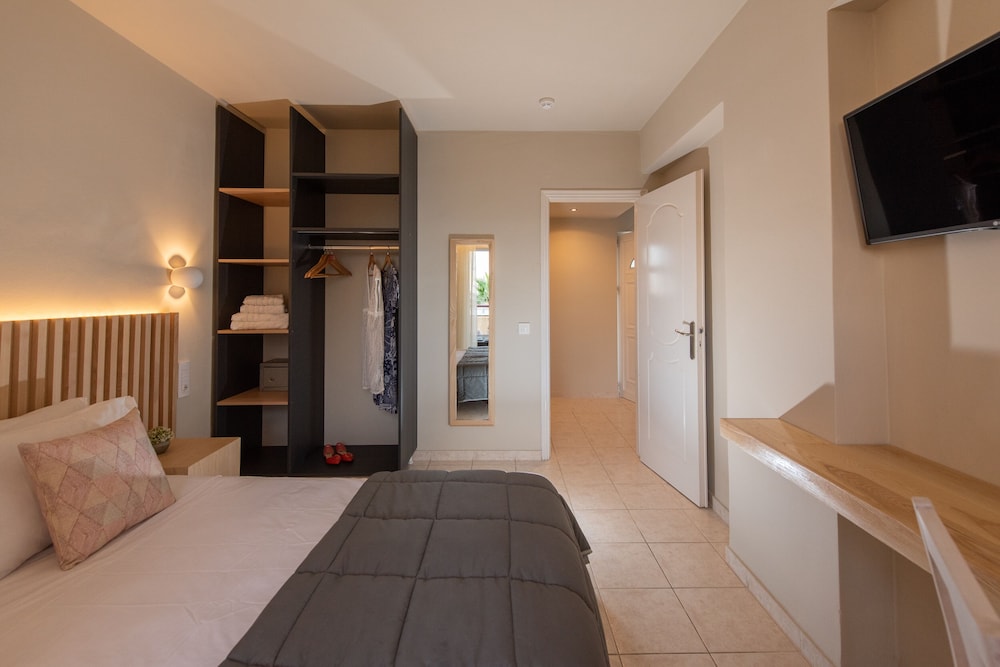 Alykanas Beach Hotel by Zante Plaza — Hotel rooms in Alikanas, Ionian Islands