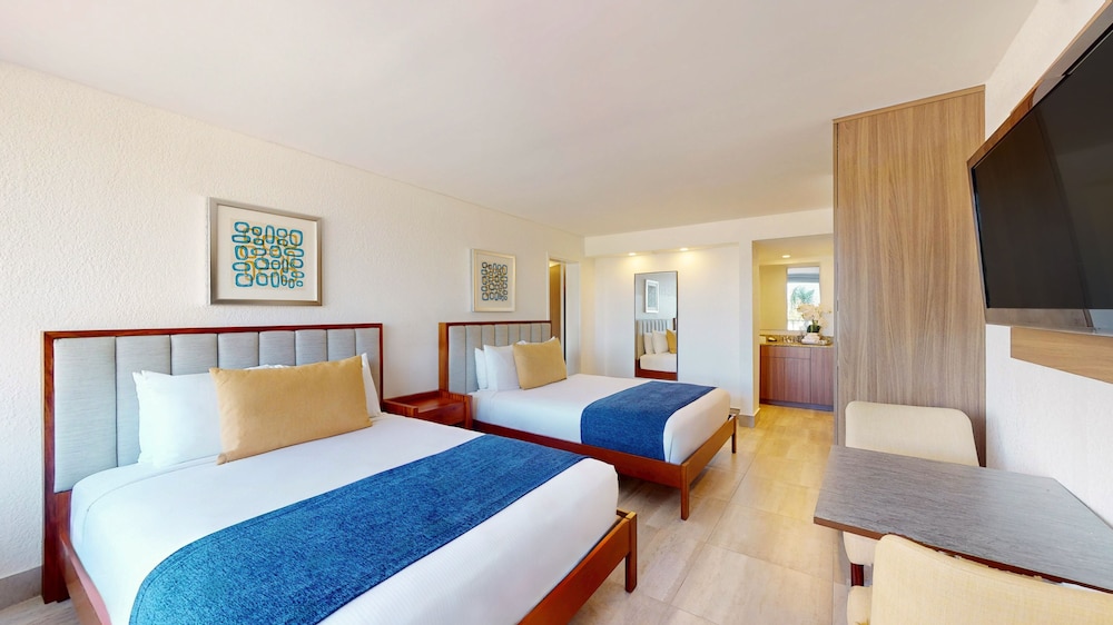 Park Royal Orlando managed by Accor — Hotel rooms in Kissimmee, Florida