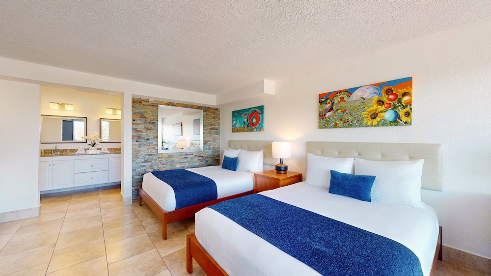 Park Royal Orlando managed by Accor — Hotel rooms in Kissimmee, Florida