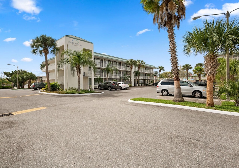 Park Royal Orlando managed by Accor — Hotel building in Kissimmee, Florida