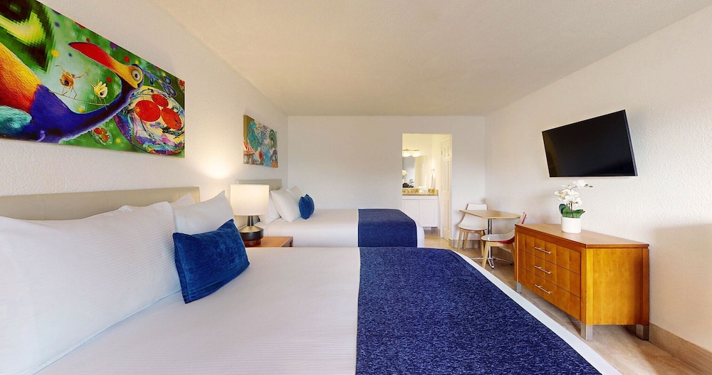 Park Royal Orlando managed by Accor — Hotel rooms in Kissimmee, Florida