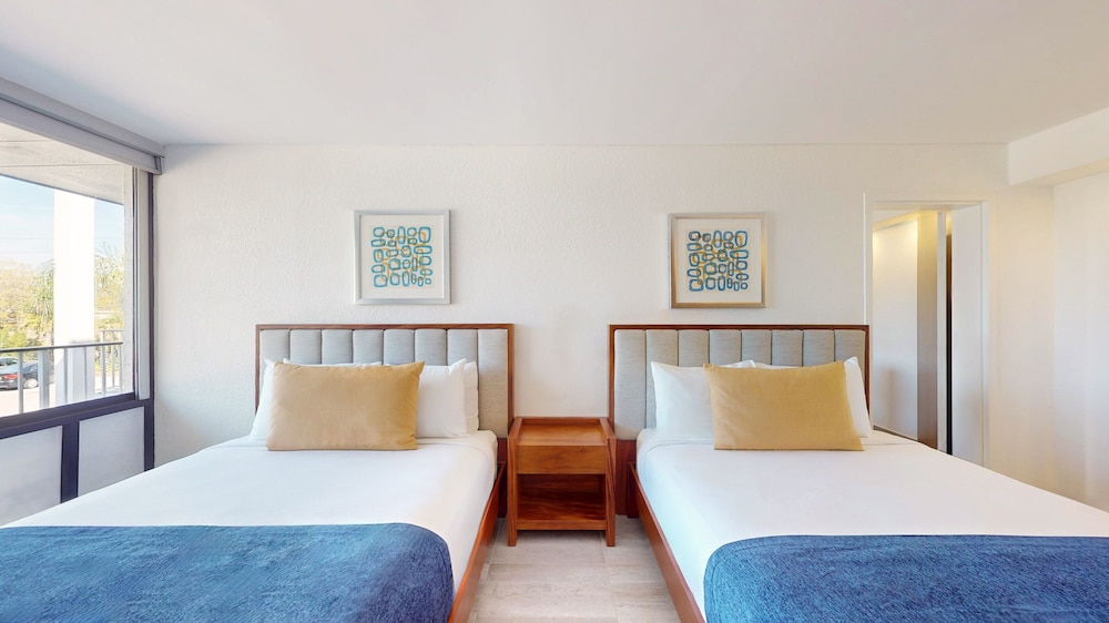 Park Royal Orlando managed by Accor — Hotel rooms in Kissimmee, Florida