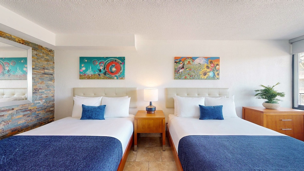Park Royal Orlando managed by Accor — Hotel rooms in Kissimmee, Florida
