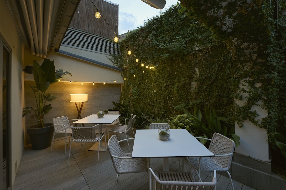 Catalonia Square — Restaurant & bars in Barcelona, Catalonia