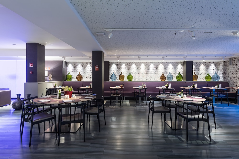 Catalonia Square — Restaurant & bars in Barcelona, Catalonia
