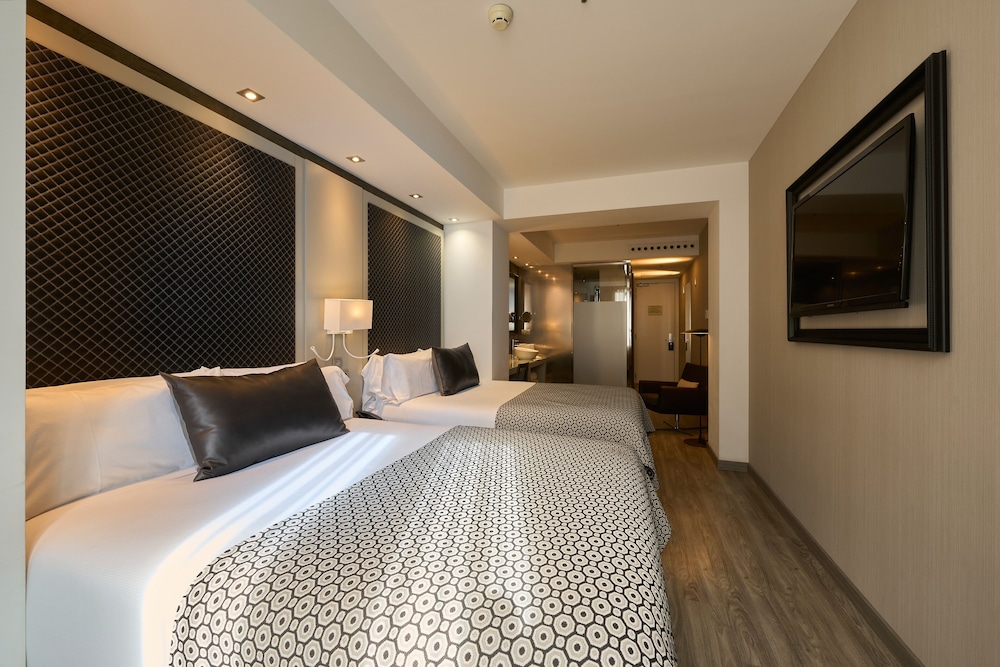 Catalonia Square — Hotel rooms in Barcelona, Catalonia