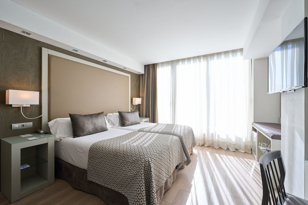 Catalonia Square — Hotel rooms in Barcelona, Catalonia