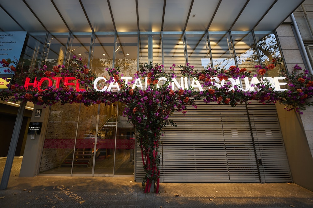 Catalonia Square — Hotel building in Barcelona, Catalonia