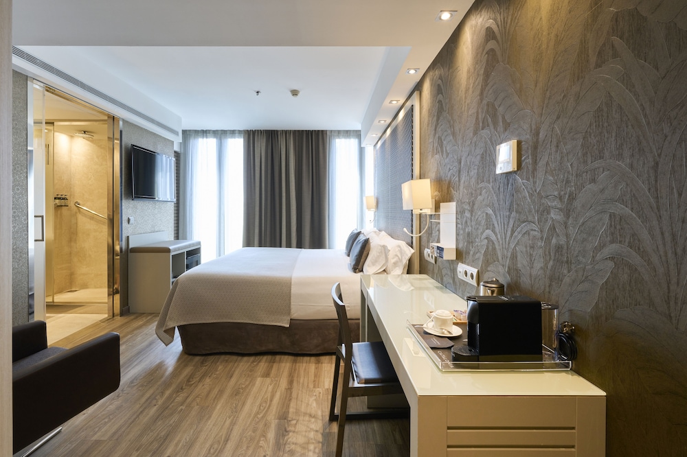 Catalonia Square — Hotel rooms in Barcelona, Catalonia