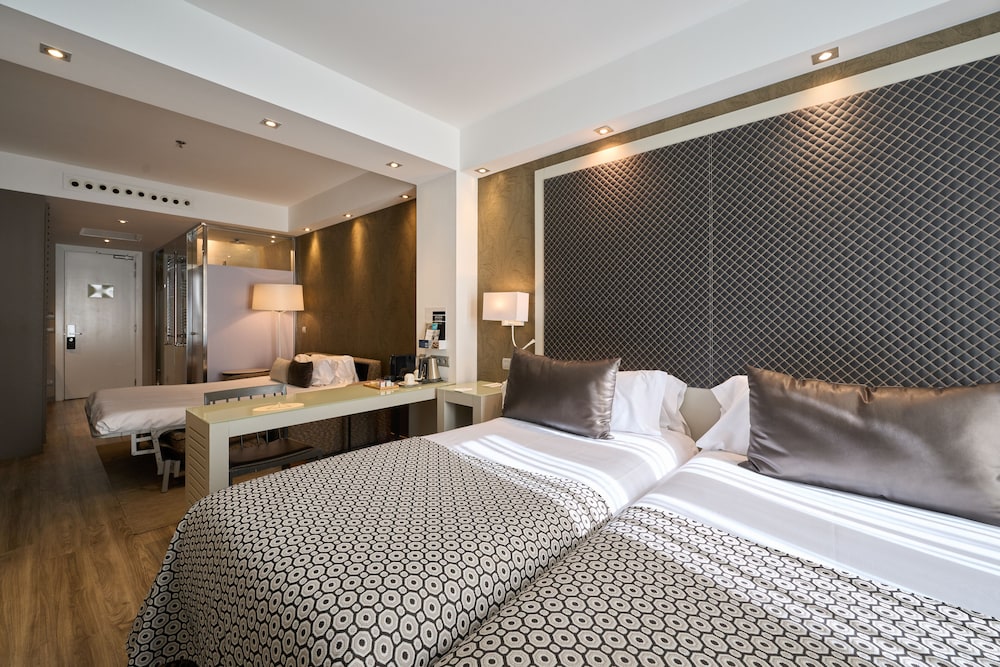 Catalonia Square — Hotel rooms in Barcelona, Catalonia