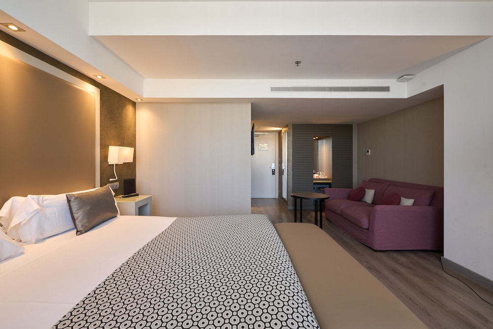 Catalonia Square — Hotel rooms in Barcelona, Catalonia