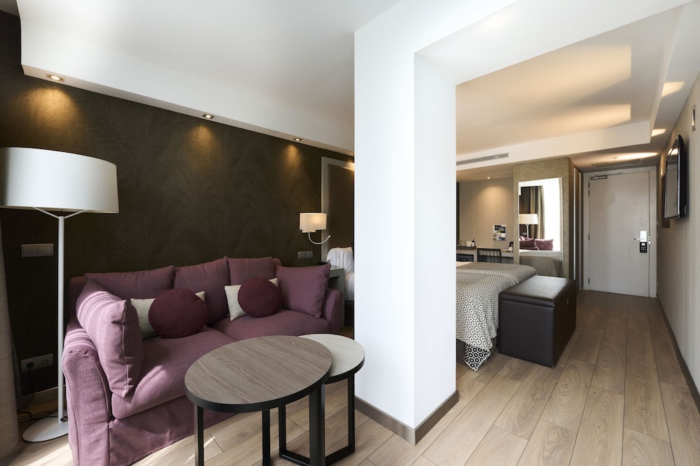 Catalonia Square — Hotel rooms in Barcelona, Catalonia