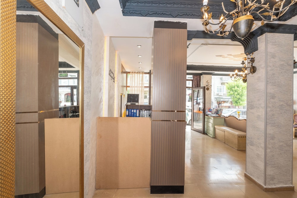 Istanbul Holiday Hotel — Hotel building in Istanbul, Istanbul