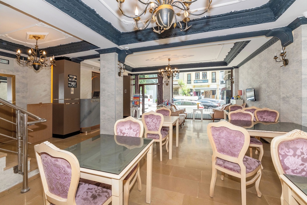 Istanbul Holiday Hotel — Restaurant & bars in Istanbul, Istanbul