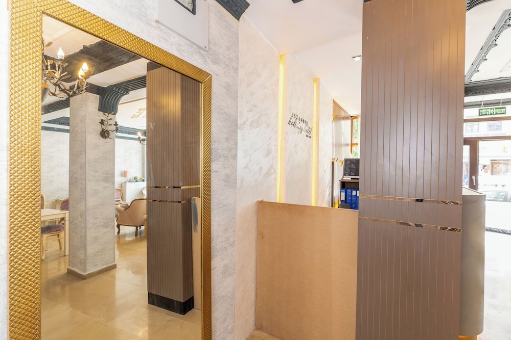 Istanbul Holiday Hotel — Hotel building in Istanbul, Istanbul