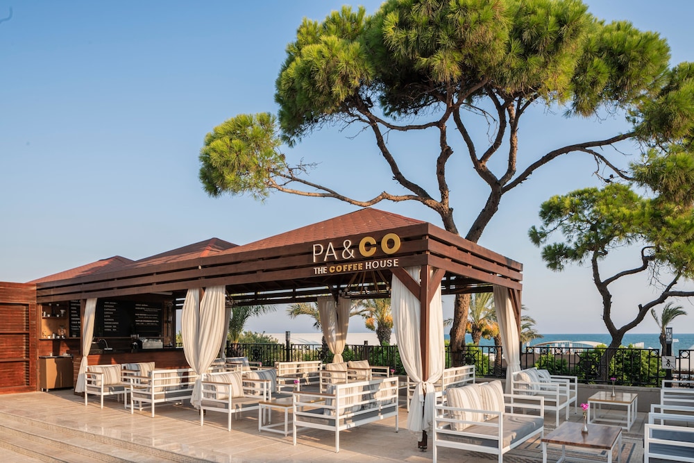 Papillon Ayscha Resort & Spa - All Inclusive — Restaurant & bars in Belek