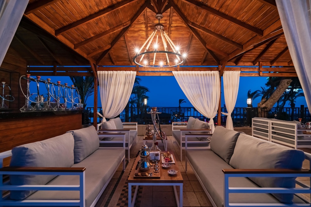 Papillon Ayscha Resort & Spa - All Inclusive — Restaurant & bars in Belek