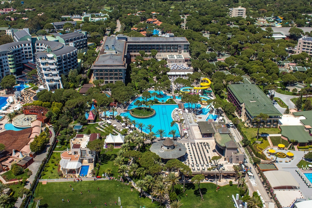Papillon Ayscha Resort & Spa - All Inclusive — Swimming pool in Belek