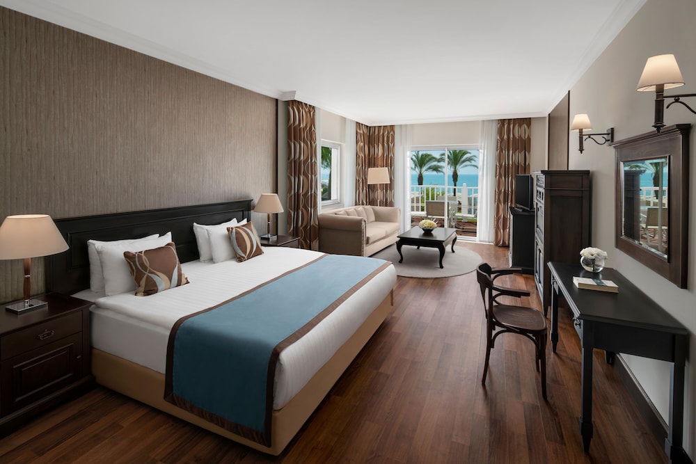 Papillon Ayscha Resort & Spa - All Inclusive — Hotel rooms in Belek