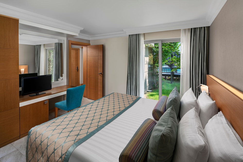 Papillon Ayscha Resort & Spa - All Inclusive — Hotel rooms in Belek