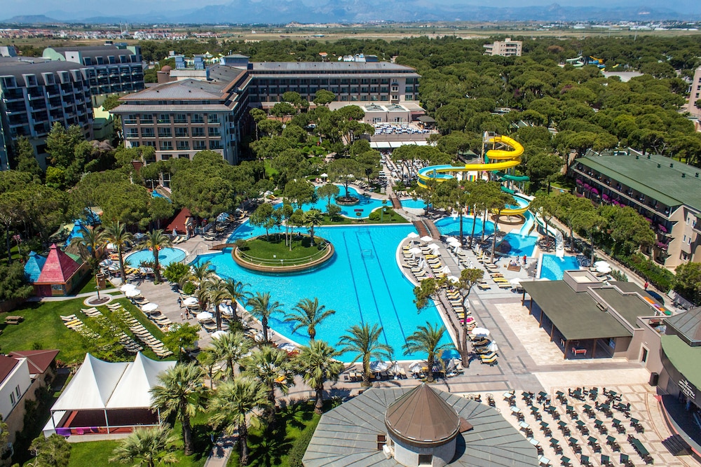 Papillon Ayscha Resort & Spa - All Inclusive — Swimming pool in Belek