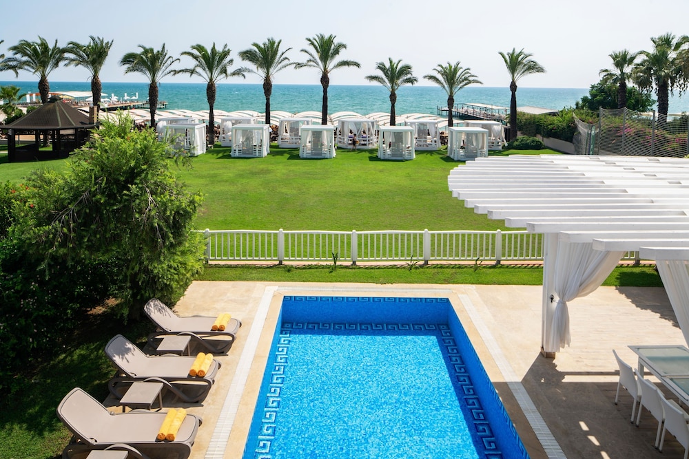 Papillon Ayscha Resort & Spa - All Inclusive — Swimming pool in Belek
