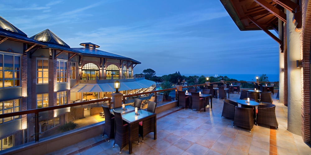 Papillon Zeugma Relaxury — Restaurant & bars in Belek