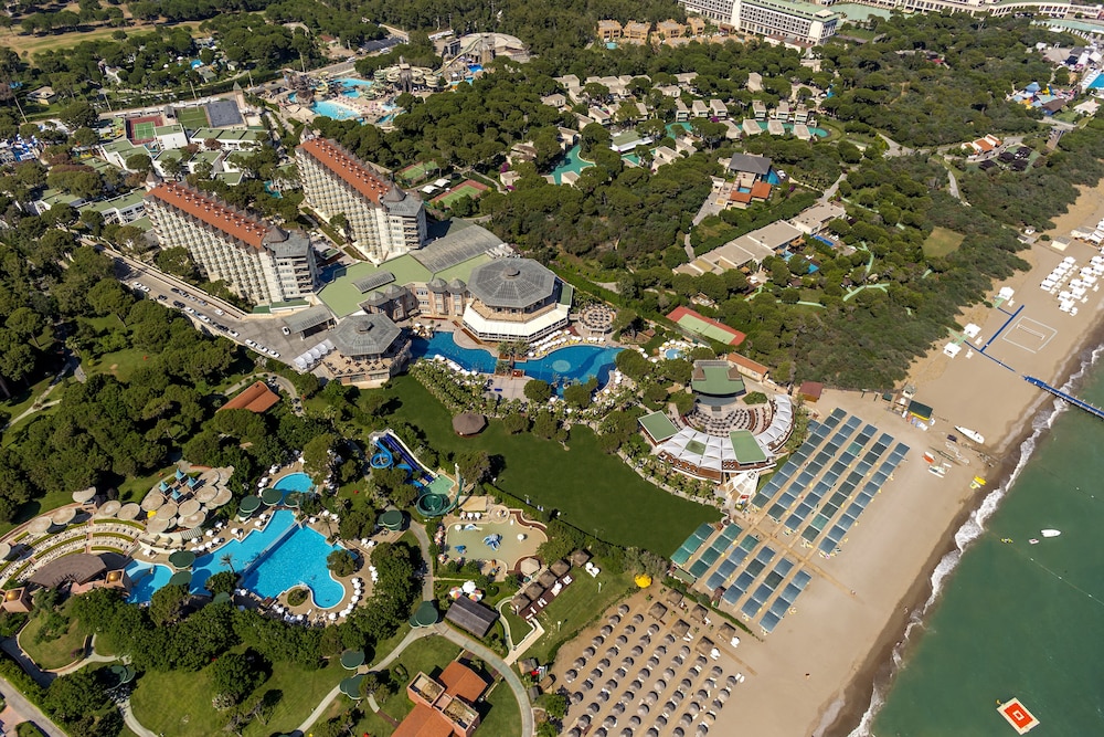Papillon Zeugma Relaxury — Hotel building in Belek