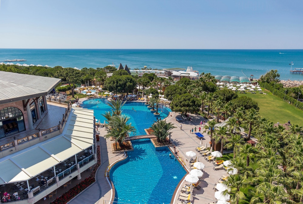 Papillon Zeugma Relaxury — Swimming pool in Belek