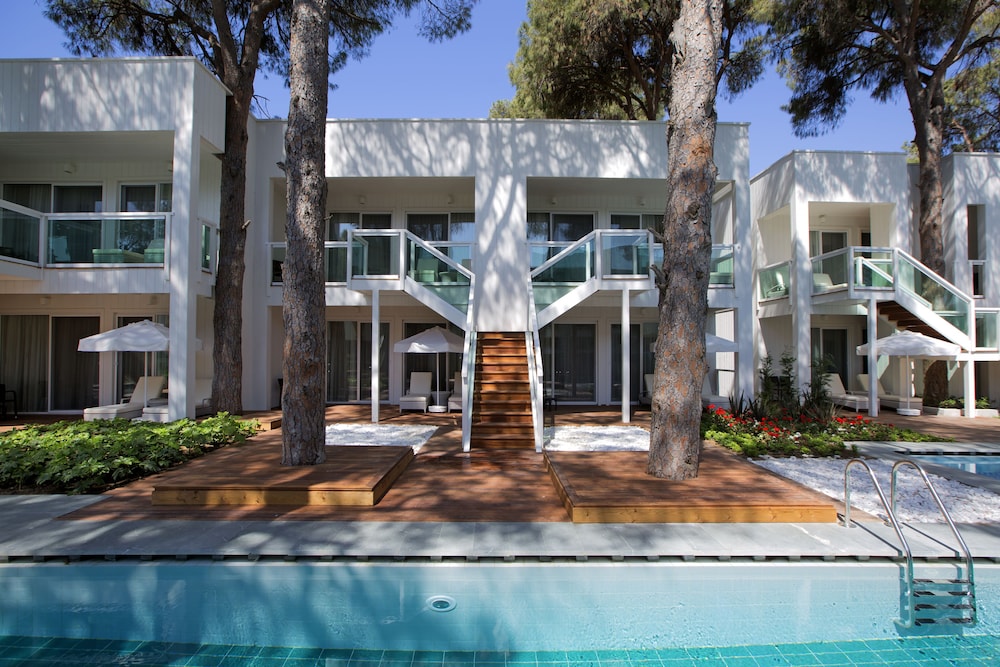 Papillon Zeugma Relaxury — Hotel building in Belek