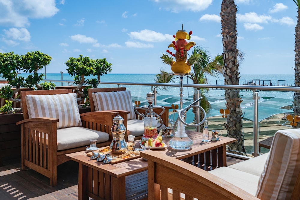 Papillon Zeugma Relaxury — Restaurant & bars in Belek