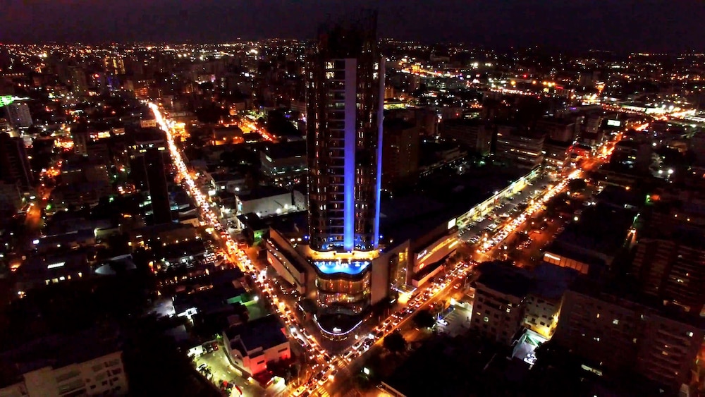 Embassy Suites by Hilton Santo Domingo — Hotel building in Santo Domingo, Distrito Nacional