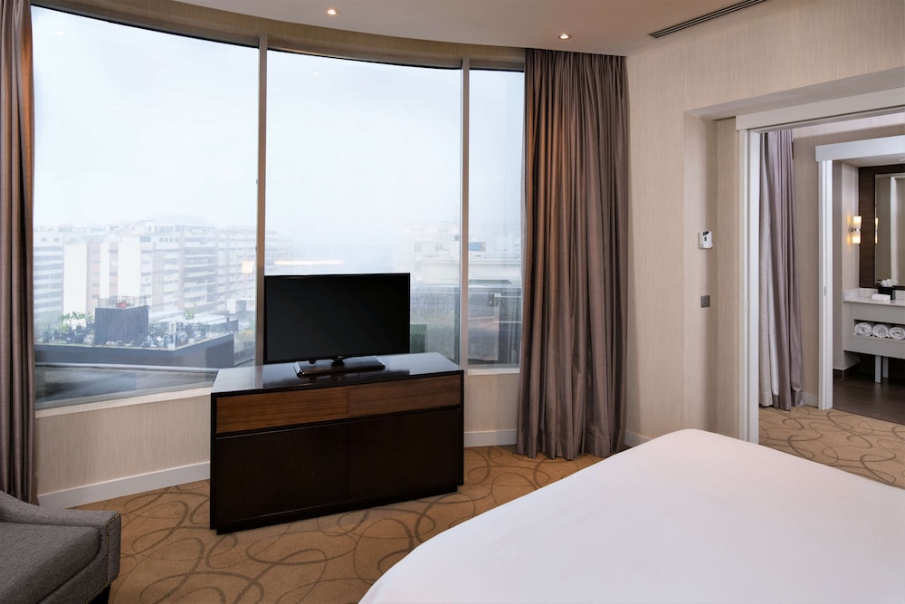 Embassy Suites by Hilton Santo Domingo — Hotel rooms in Santo Domingo, Distrito Nacional