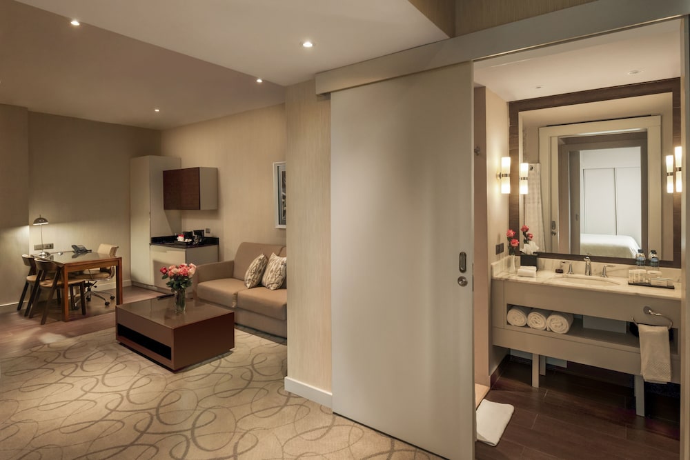 Embassy Suites by Hilton Santo Domingo — Hotel rooms in Santo Domingo, Distrito Nacional
