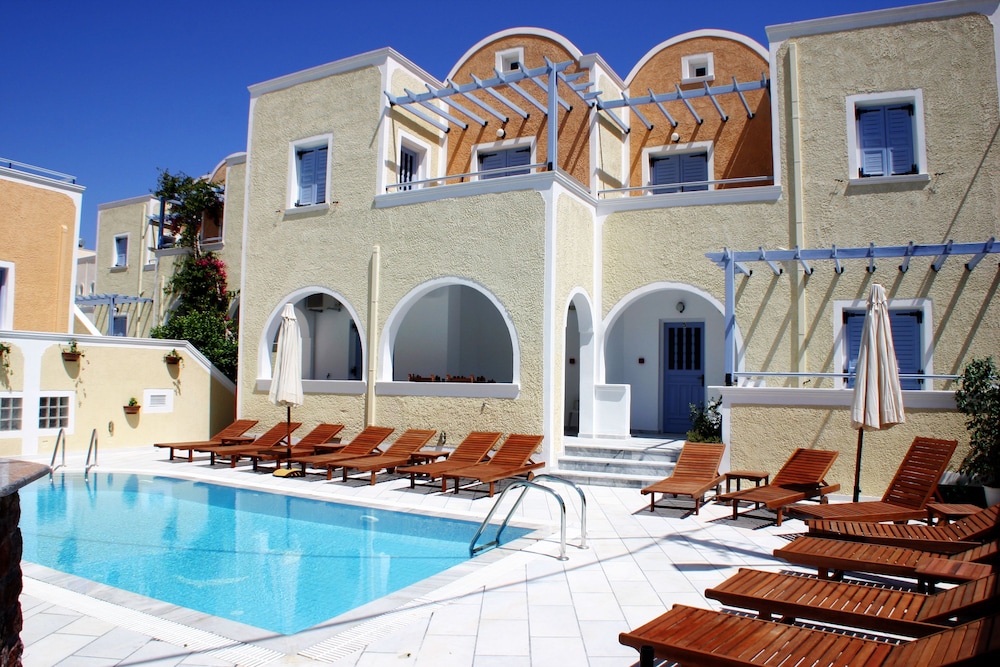 Sellada Apartments — Hotel building in Kamari, South Aegean