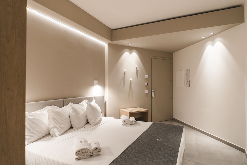 Sicilia's Residence Hotel Art & Spa — Hotel rooms in Aci Catena, Sicily
