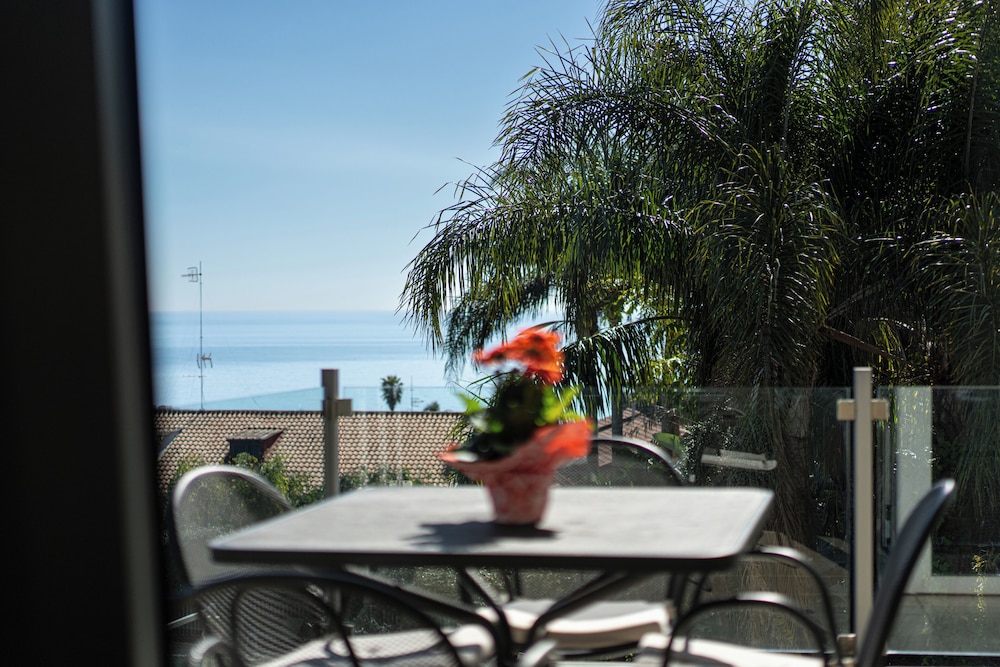 Sicilia's Residence Hotel Art & Spa — Attractions in the area in Aci Catena, Sicily