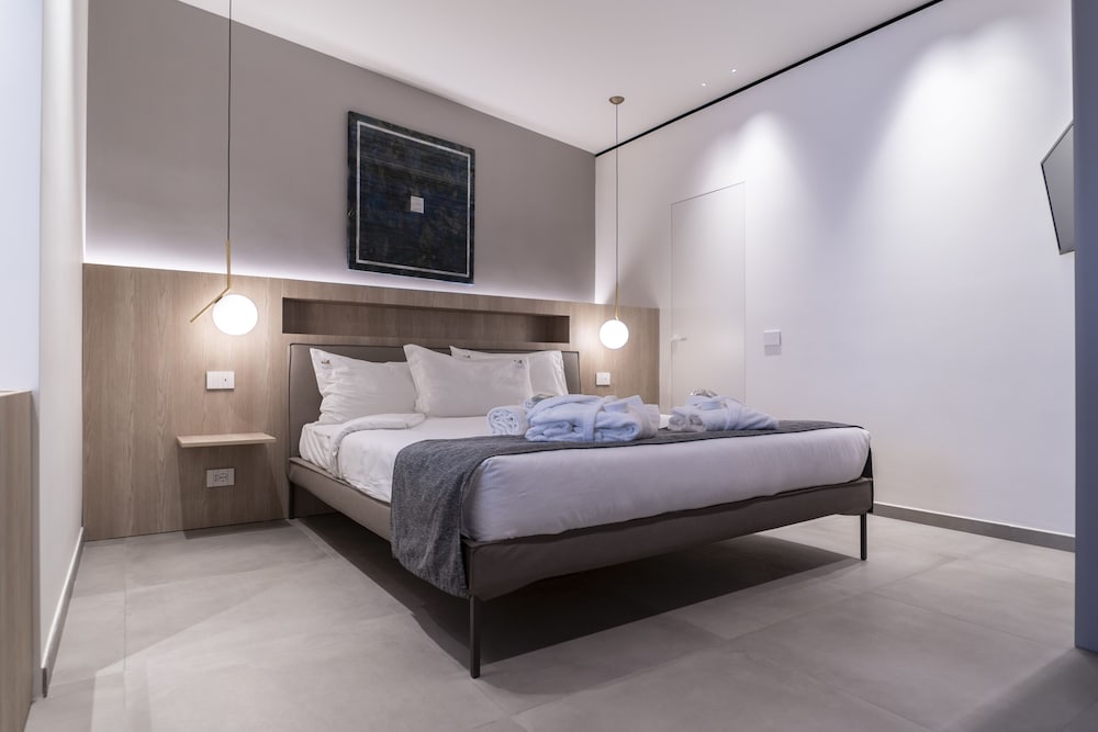 Sicilia's Residence Hotel Art & Spa — Hotel rooms in Aci Catena, Sicily