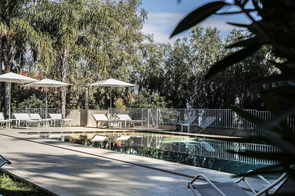 Sicilia's Residence Hotel Art & Spa — Swimming pool in Aci Catena, Sicily