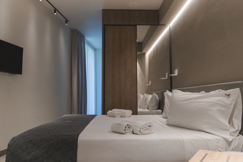 Sicilia's Residence Hotel Art & Spa — Hotel rooms in Aci Catena, Sicily