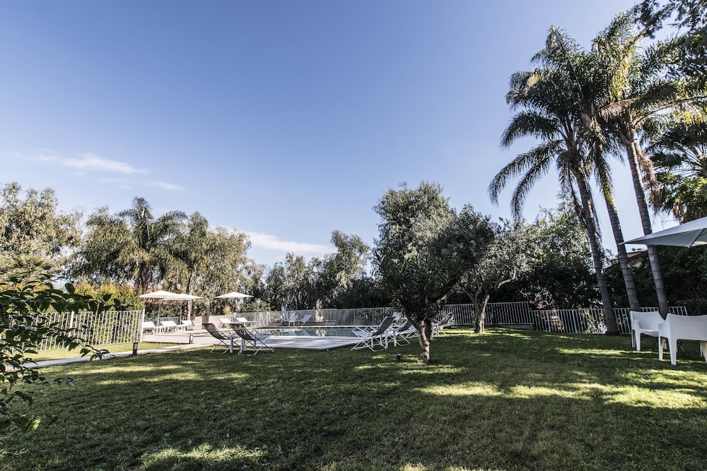 Sicilia's Residence Hotel Art & Spa — Swimming pool in Aci Catena, Sicily