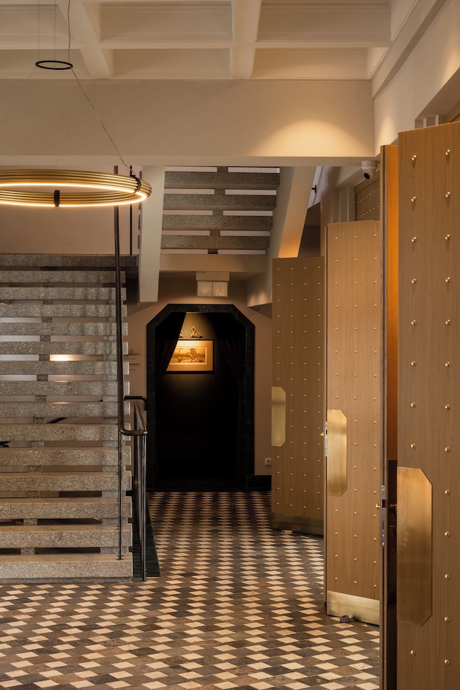 Zinar Castle — Hotel building in Krakow, Lesser Poland