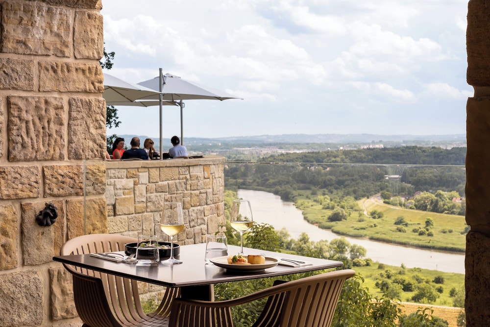 Zinar Castle — Restaurant & bars in Krakow, Lesser Poland