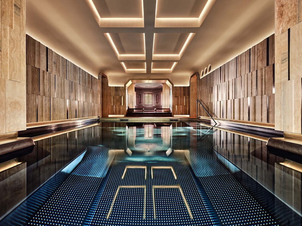 Zinar Castle — Swimming pool in Krakow, Lesser Poland