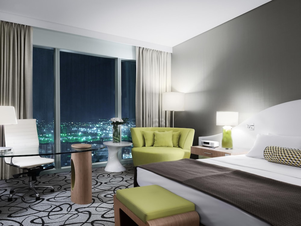 Sofitel Dubai Downtown — Hotel rooms in Dubai