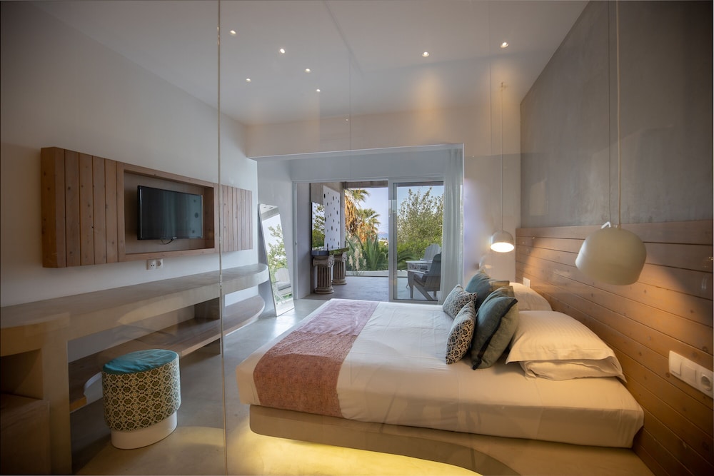 Kouros Exclusive Suites - Adults Only — Hotel rooms in Faliraki, South Aegean