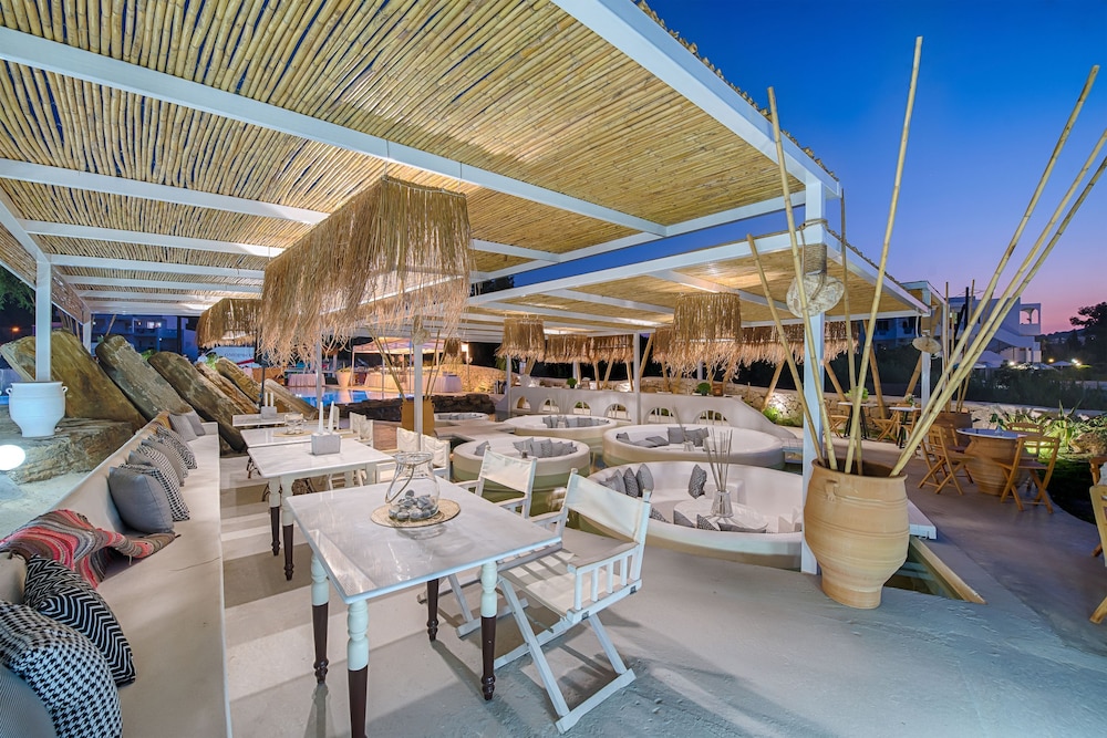 Kouros Exclusive Suites - Adults Only — Restaurant & bars in Faliraki, South Aegean