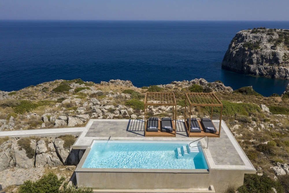 Kouros Exclusive Suites - Adults Only — Swimming pool in Faliraki, South Aegean