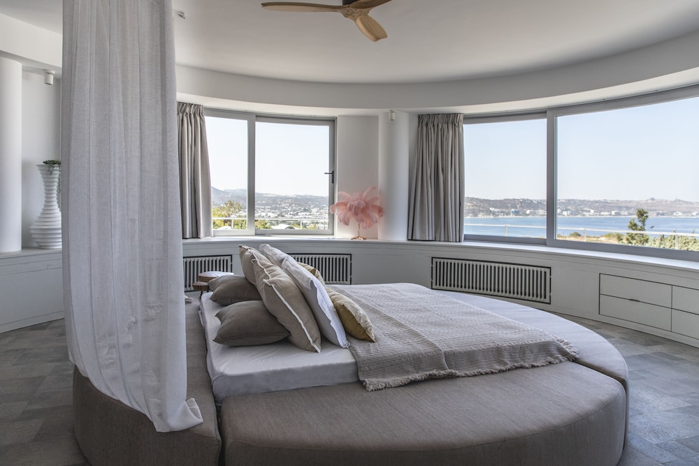 Kouros Exclusive Suites - Adults Only — Hotel rooms in Faliraki, South Aegean