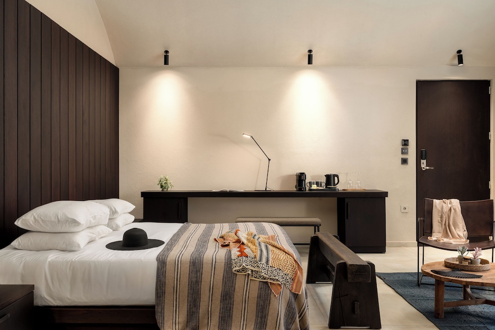 Kouros Exclusive Suites - Adults Only — Hotel rooms in Faliraki, South Aegean